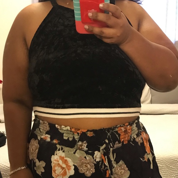 Plus Fashion Nova Crop Top - Picture 1 of 4